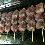 やきとり居酒屋どん - ぷりっぷりのハツこれから焼きあげますよぉ