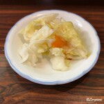 いかり - 酸味が後を引くキャベツの漬物