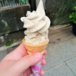 やぶ忠 帝釈天参道店 - 蕎麦ソフトクリーム（\300）