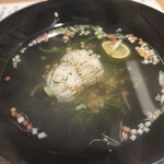 割烹 むつの - ハモの焼霜のすまし汁