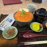 いくら家 丼 頂 - 