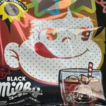 セブンイレブン - ドリンク写真:不二家BLACKミルキー（コーラ味）240円+税！