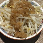 鶴亀八番 - 料理写真:二郎系もやし