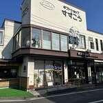 みやもとワッフル - 外観(左の店舗がみやもとワッフルさん)
