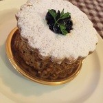 Patisserie Lazry - プルー350円ブルーベリーの酸味とアールグレイの香りがベストなケーキ。