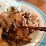 グリーティング - 豚肉少し厚めで食感良くてご飯に合います。