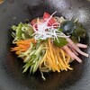 しずる
