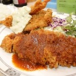 喰いもん屋 夜食呈 - 2014年5月　ミックスA。トンカツだけで普通に一人前あるやん( ﾟДﾟ)