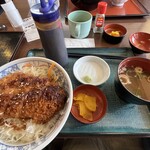 和風レストランまるまつ - 料理写真:三元豚のソースかつ丼(税込890円)