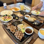 ステーキガスト - 料理写真: