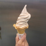 ザ　博多 - あまおうソフトクリーム　３９１円