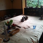 カフェ楓 - ビリヤード台を使った大きなテーブル