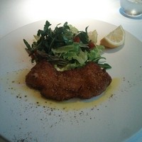 フィオッキ - コトレッタ.アｯラ.ミラネーゼ仔牛モモ肉のミラノ風カツレツ   ドナドナド～ナ
