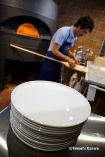 아 페네스텔라 - A FENESTELLA （ア フェネステッラ）
                        長野県北佐久郡軽井沢町長倉2622-5
                        11:30～14:00(L.O) 17:30～21:00(L.O)
                        ランチ 日曜営業 0267-31-6770