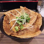 豚や - 豚丼・中盛り（700円）