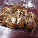 おこ - 料理写真:たこ焼き ( 9個360円 )