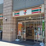 セブンイレブン - 広小路通り沿い