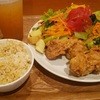らんまん食堂 - 料理写真:塩唐揚げ＋玄米ご飯＋フルーツカクテルジュース