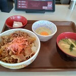 すき家 - 料理写真:牛丼（並）たまごランチセット600円