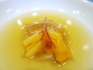 SHANGU - ふかひれの姿煮込み　頂湯スープ