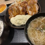 小樽なると屋 - 料理写真:チキン南蛮定食 味噌汁をミニ鶏そうめんに変更