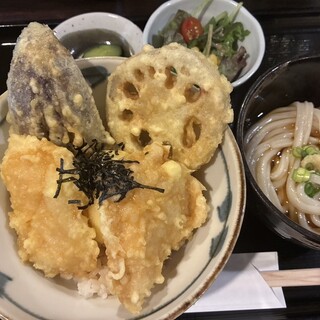 饂飩とお酒 からほり きぬ川_1
