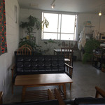 n.b.cafe - ソファ席もあります