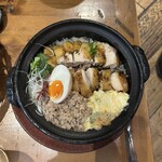鶏と魚と炭火焼き 燈 - 
