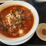 幸楽苑 - 料理写真:会津レッド(税込830円)+辛しにんにく(税込30円)