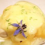 フレンチ サクラ - ランチコース 5400円 のパイナップル、パッションフルーツのブランマンジェ