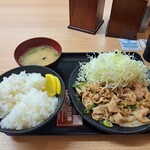 伝説のすた丼屋 - 料理写真: