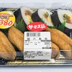 Kanemi - 料理写真:助六寿司380円