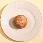 フレンチ サクラ - ランチコース 5400円 のパン