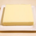 フレンチ サクラ - ランチコース 5400円 のバター