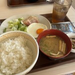 すき家 - 自社製ベーコンエッグ朝食 ごはん並盛 470円