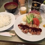 Cest La Vie - ポークソテー定食？ここサラダが旨いですワ