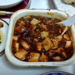 餃子の王将 - 料理写真:誰も二口目にいかない不味さ