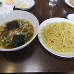 中華料理紅蘭 - Cランチ(つけ麺＆炒飯が付いて900円)