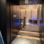EIGHT - お店入口
