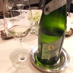 ボウ・デパール青山倶楽部 - MUSCADET SÈVRE ET MAINE SUR LIE 2010