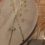 ボウ・デパール青山倶楽部 - 竹のペイント