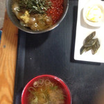 たきわ - イクラ平目ズケ丼