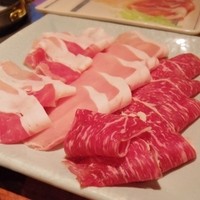 銀座しゃぶ通 - 黒毛和牛と国産豚ロースと豚バラ