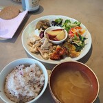 おはしごはん - 豆もやしと茗荷の塩昆布和えは、仕込み中(笑)