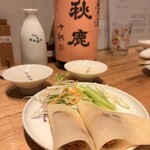 焼鳥 ふくなが - 北京ダックの皮に包んだカリカリ鶏皮