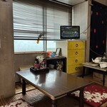万吉食堂 - 座敷席は実質、1席｡