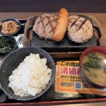 感動の肉と米 - 料理写真:ハンバーグコンボ+ジャンボフランク