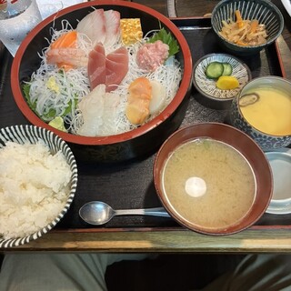 新屋_0