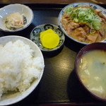 かつ美食堂 - 煮込み