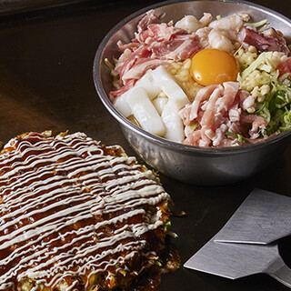 【目の前で焼き上げます】サクふわお好み焼きをご堪能あれ！